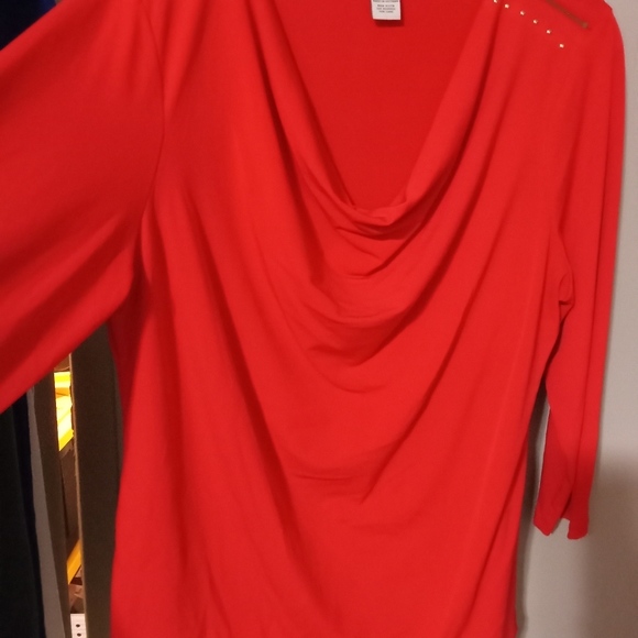 Blouse - Picture 2 of 4